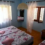 Apartmaji, Sobe - Obzidje